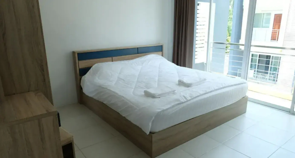 Double Mountain View room (full double bed)