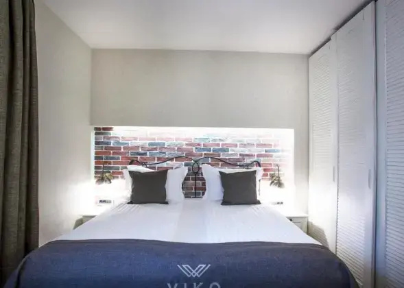 Vintage Double Apartment (full double bed)