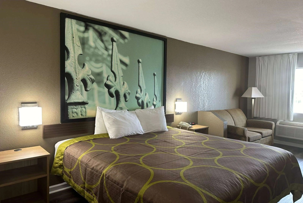 Double room (full double bed)