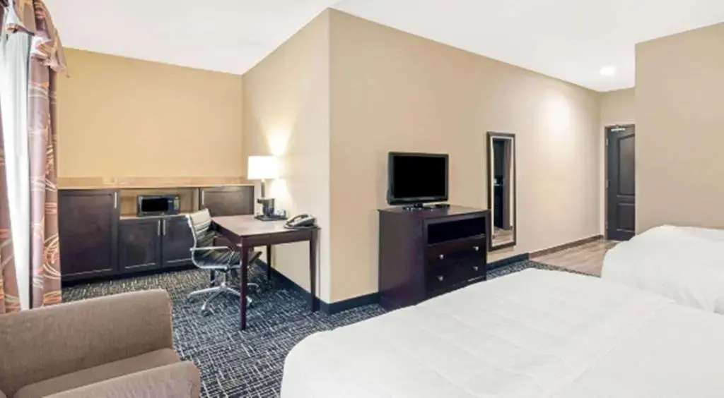 La Quinta Inn & Suites by Wyndham McAlester - Chambres