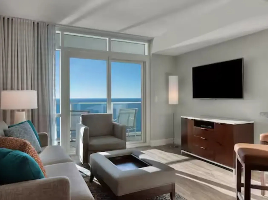 1 Bedroom Accessible Suite oceanfront full double bed