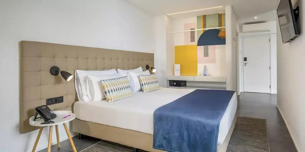 Double Junior Suite (full double bed)