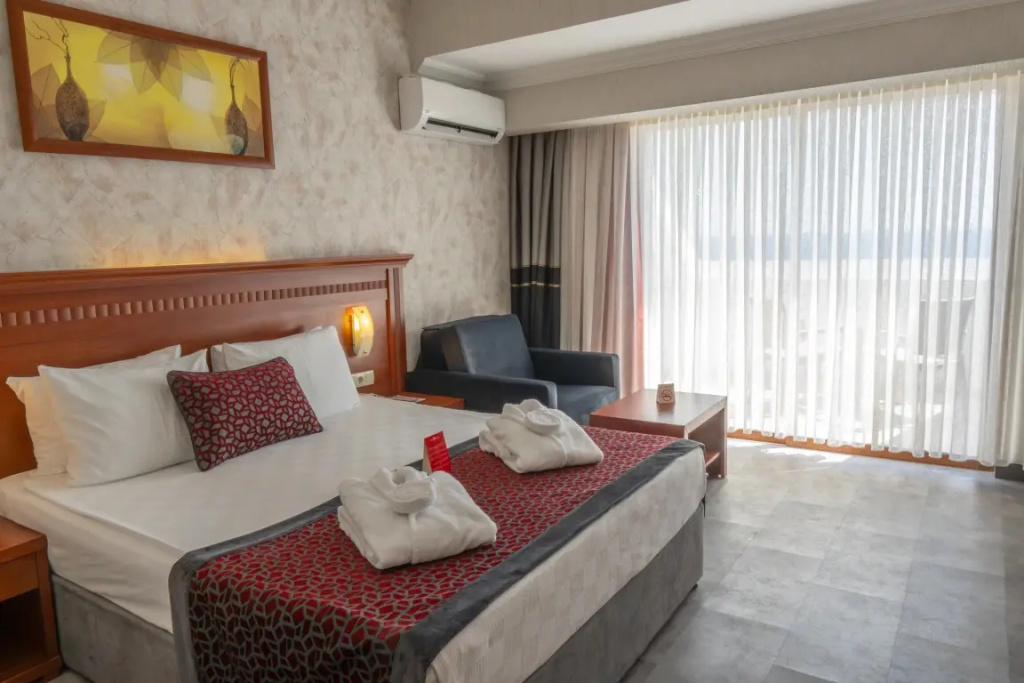 Standard Double room (full double bed)