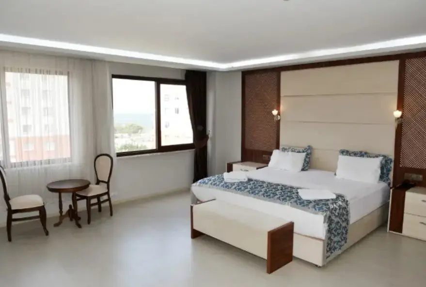 Sea Double Suite (full double bed)