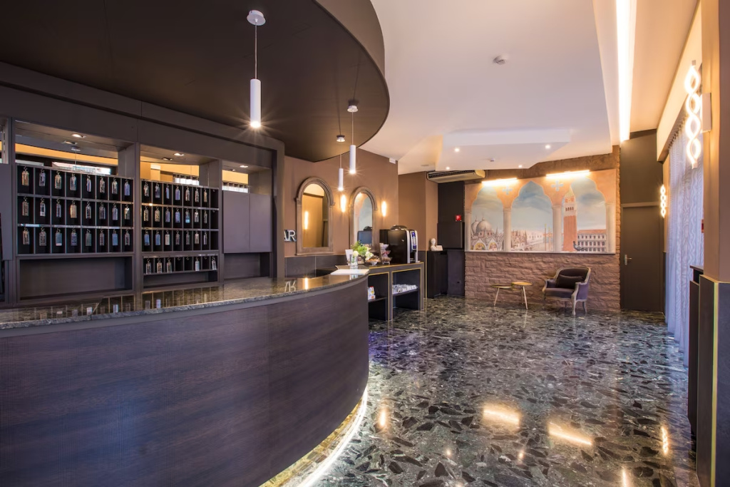 Hotel photo 2