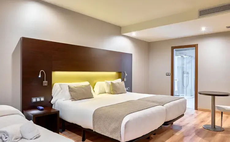 Triple room