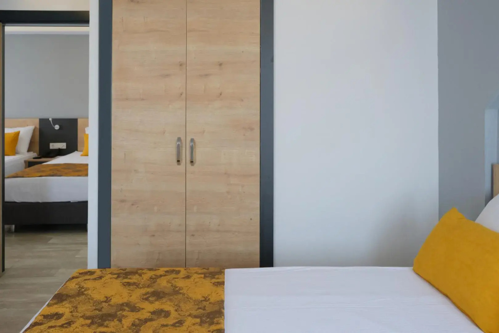 Economy room
