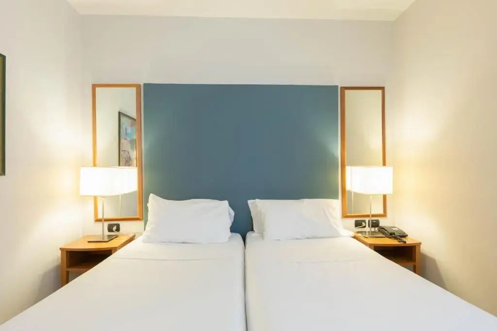 Holiday Inn Milan Linate Airport - Tap to explore photos