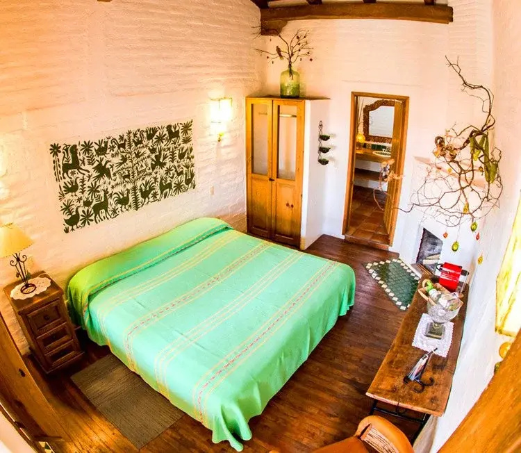 Double room (full double bed)