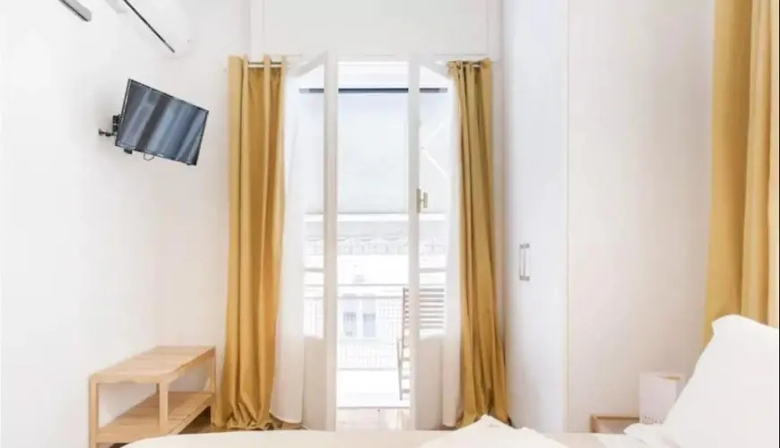 Double Studio Apartment with balcony (full double bed)