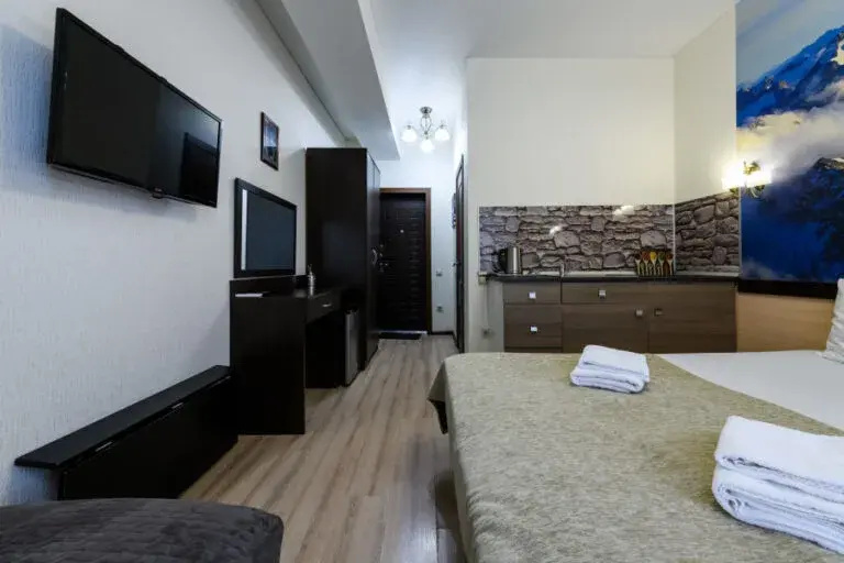 Double Studio with balcony (full double bed)