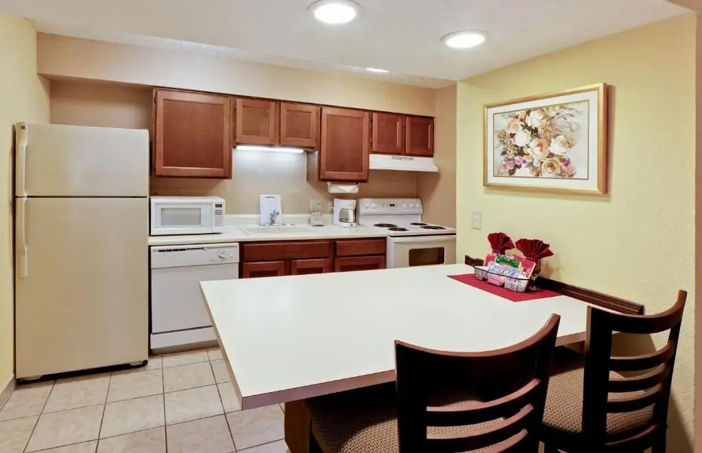 Hawthorn Extended Stay by Wyndham Columbus North - Chambres