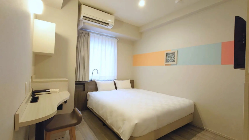 Double room (full double bed)