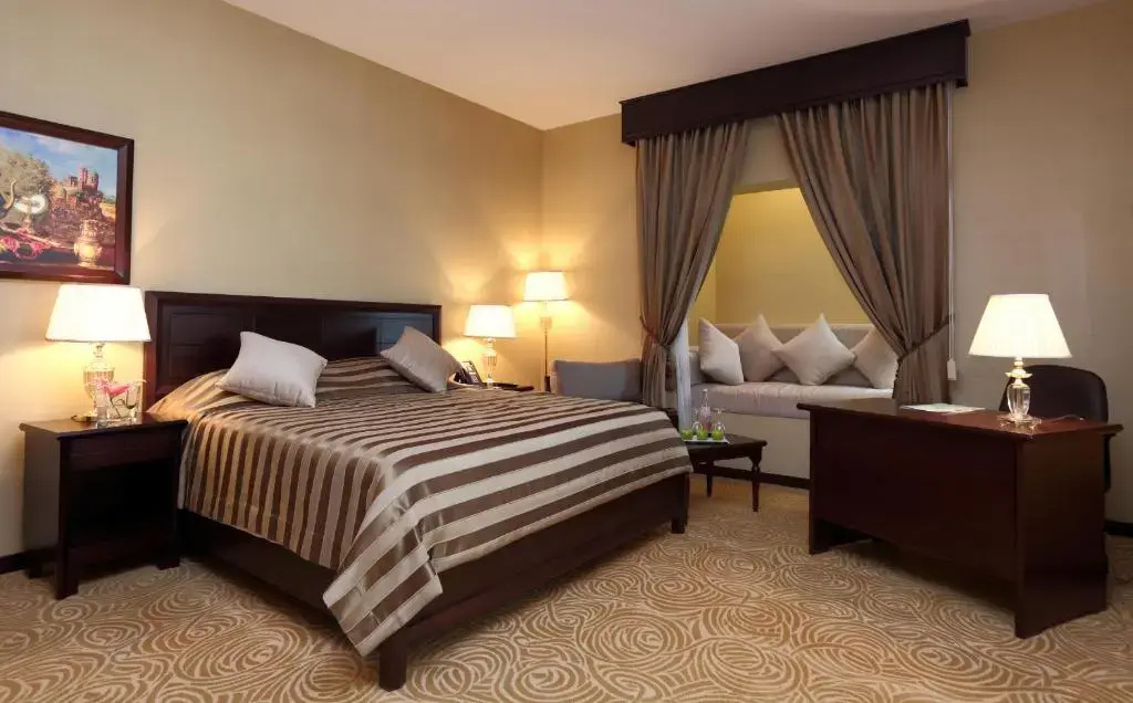 Double Suite with balcony (full double bed)