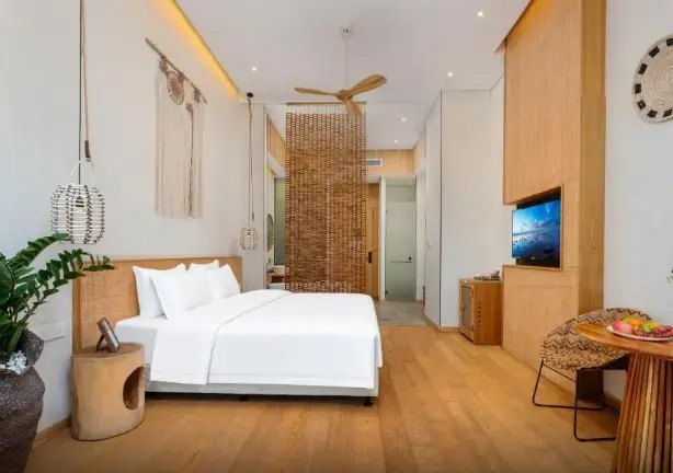 Double room (full double bed)