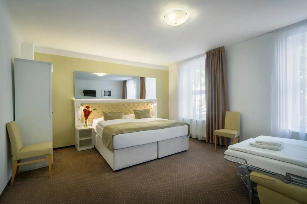 Family Double room (twin beds)