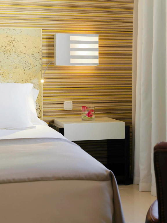 H10 White Suites — Adults Only - Chambres