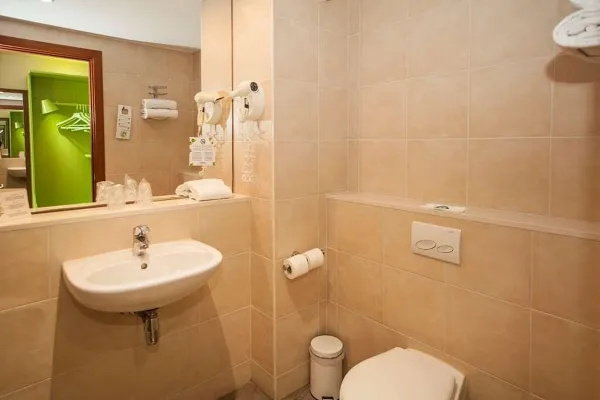 Travelodge BCN Cornella Fira Hotel - Chambres