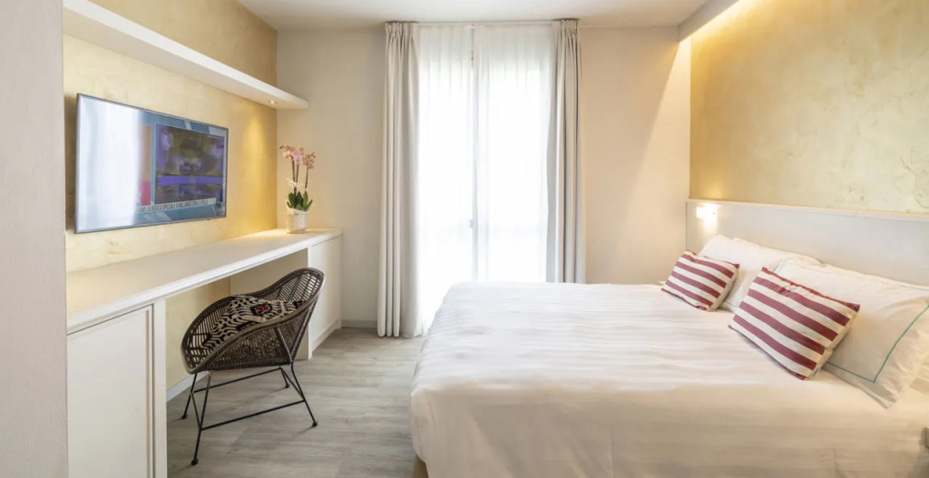 Park Double Suite (full double bed) (queen size bed)