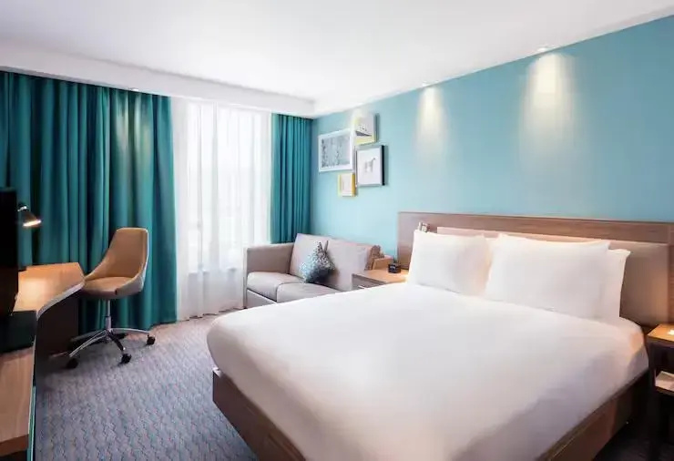 Hampton by Hilton Belfast City Centre - Tap to explore photos