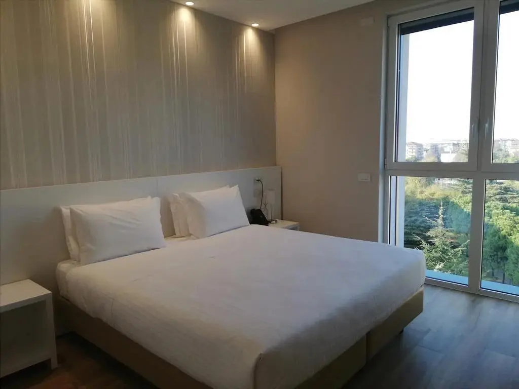 Double room (full double bed) (queen size bed, handicap accessible)