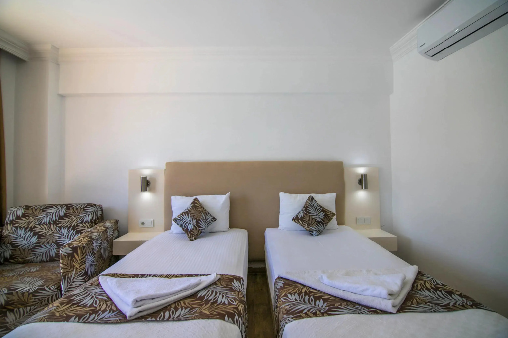 Standard Double room (twin beds)