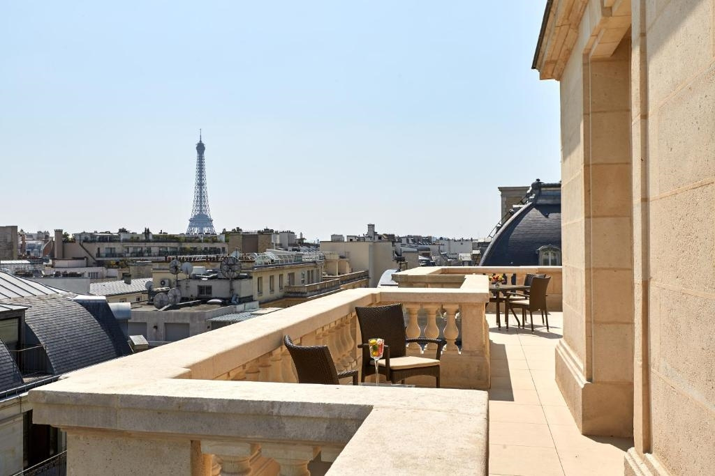 Hotel Raphael 87