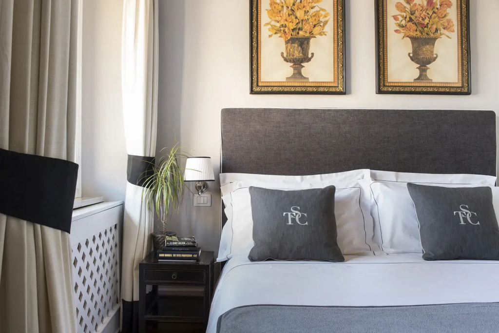 Palazzo Vecchio Double Suite (full double bed)