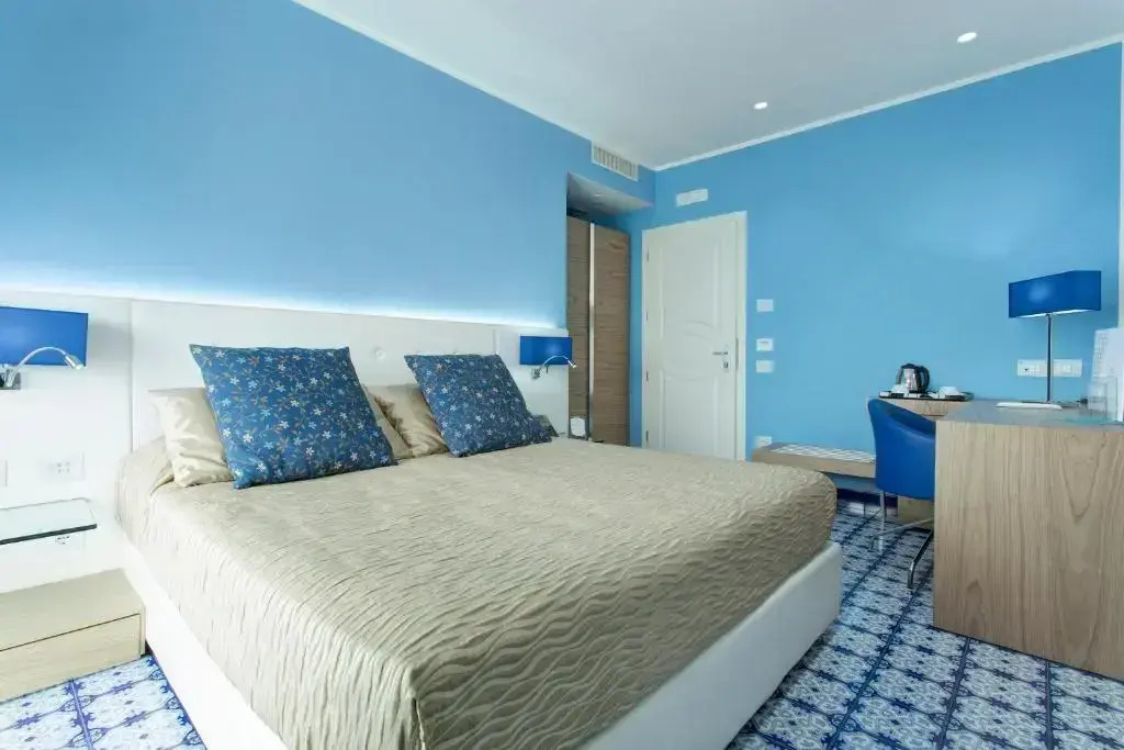 Superior Double room (full double bed)