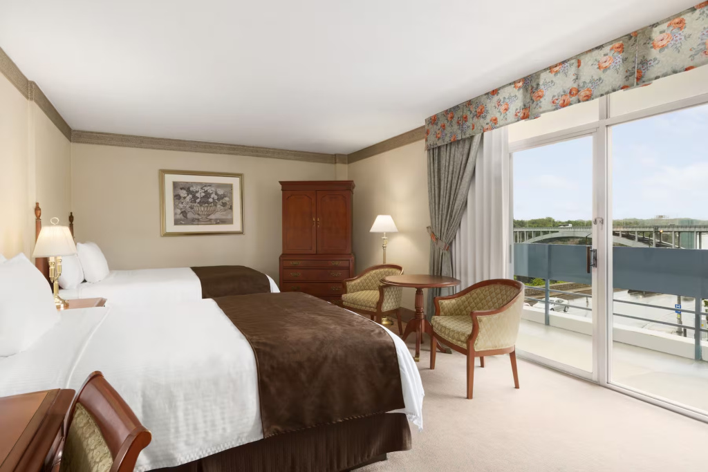 Travelodge by Wyndham Niagara Falls Fallsview - Chambres