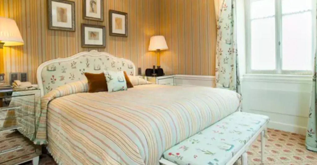 hotel photo
