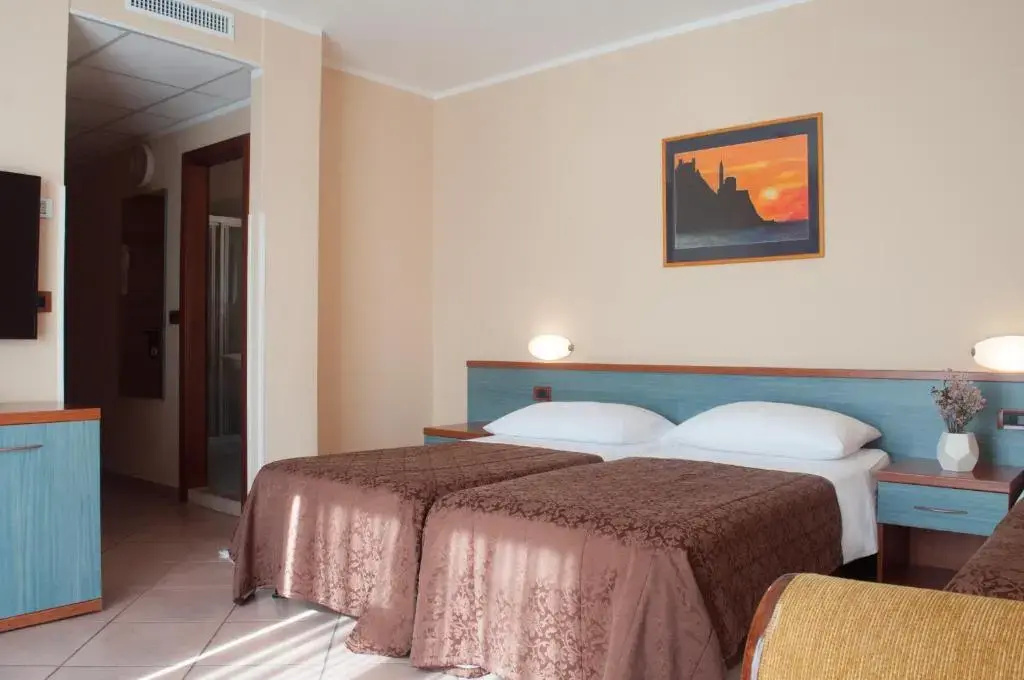 Economy room