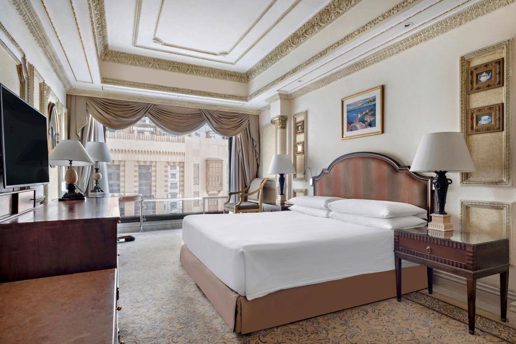 2 Bedrooms Suite with city view