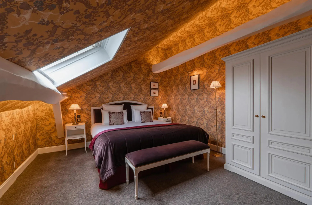 Signature Double Suite (full double bed)