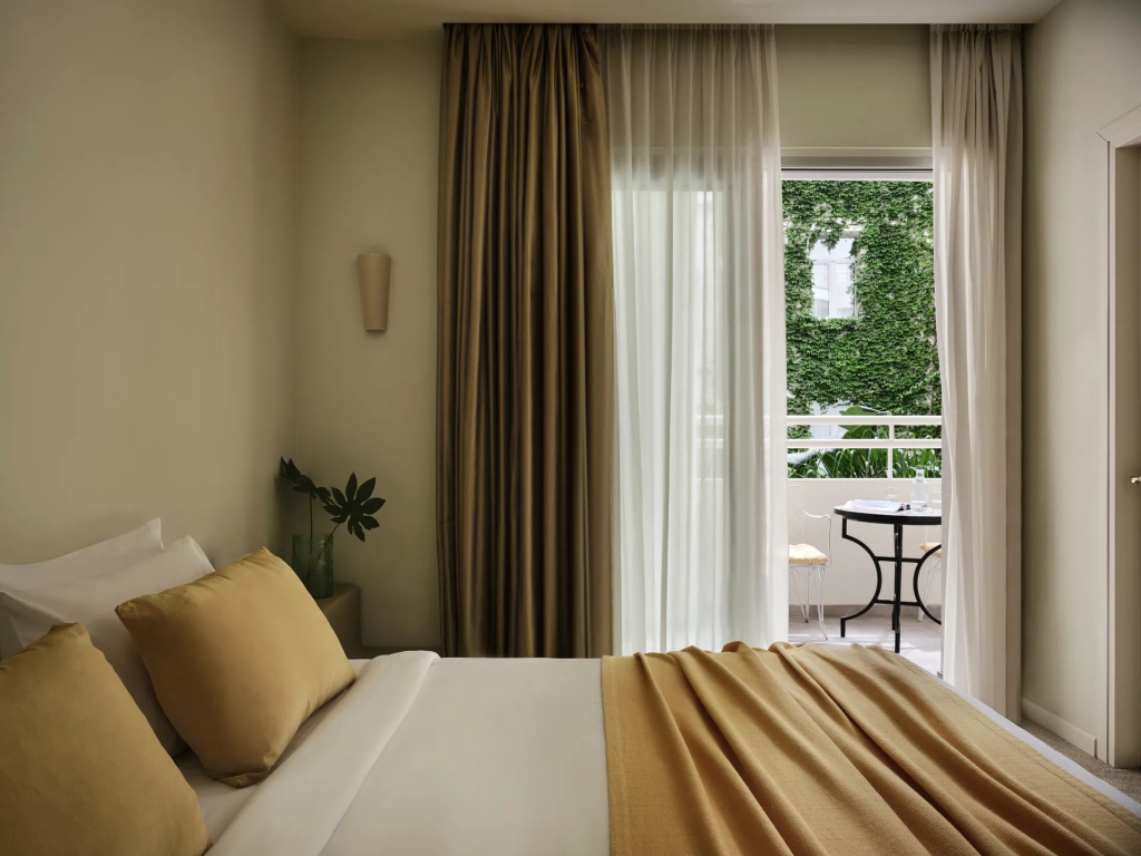 Superior Double room (full double bed)