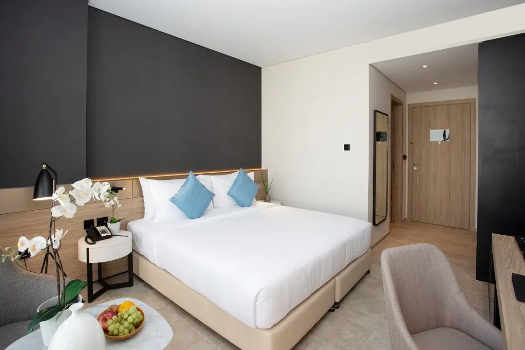 Deluxe Double room (full double bed)