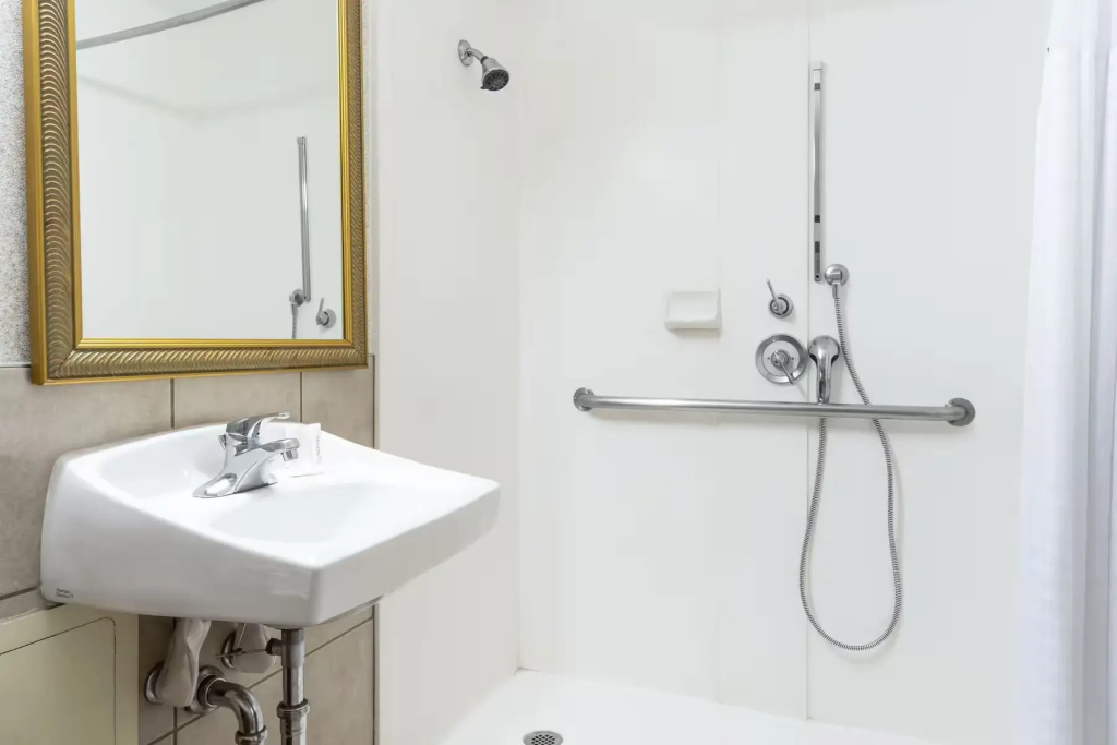 Ramada by Wyndham Reno Hotel and Casino - Chambres