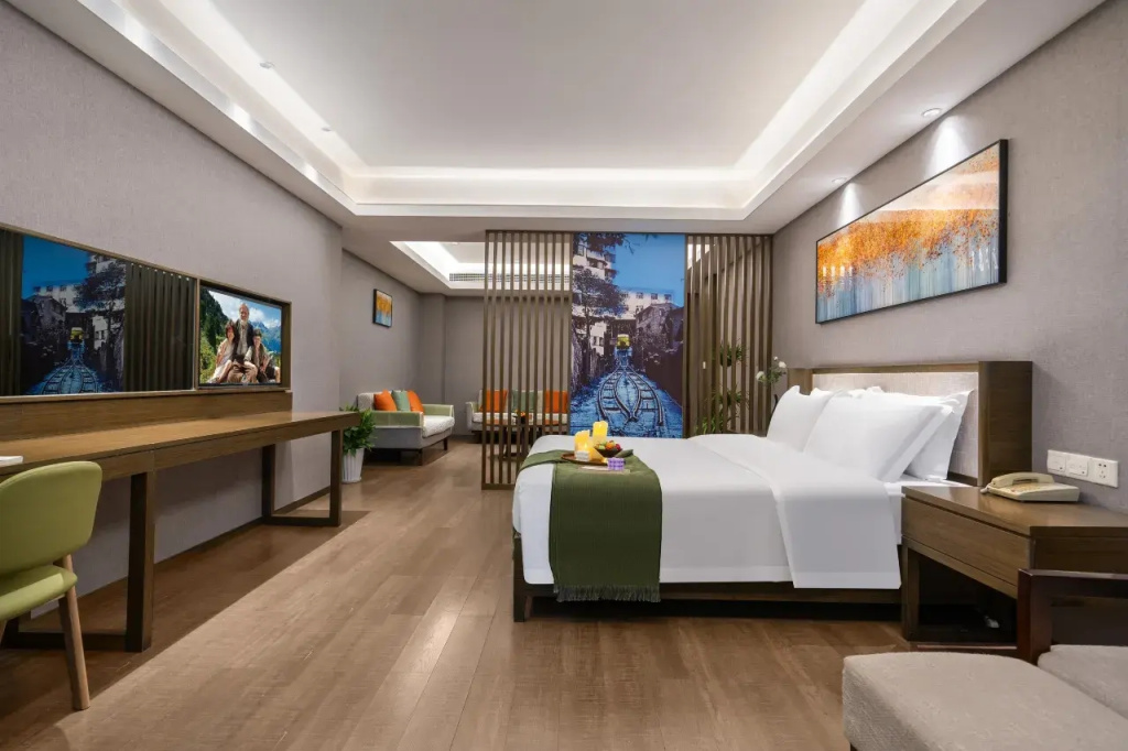 Business Double Suite (full double bed)