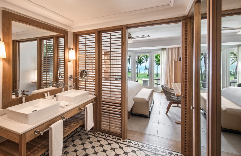 Premium Quadruple room beachfront