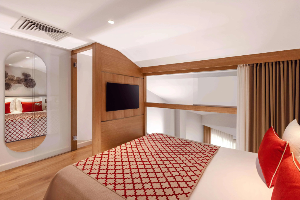 Deluxe Double Duplex room Land View (full double bed)