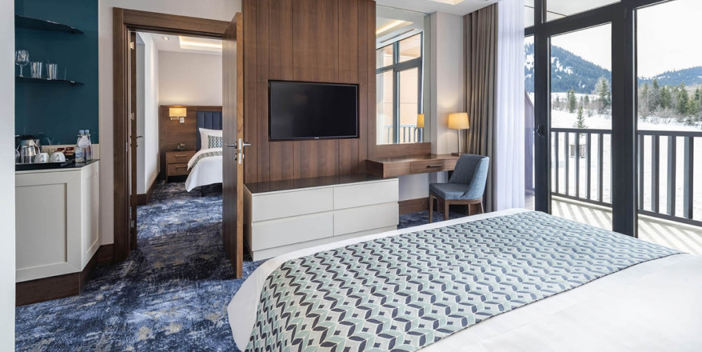 Premier Connecting room
