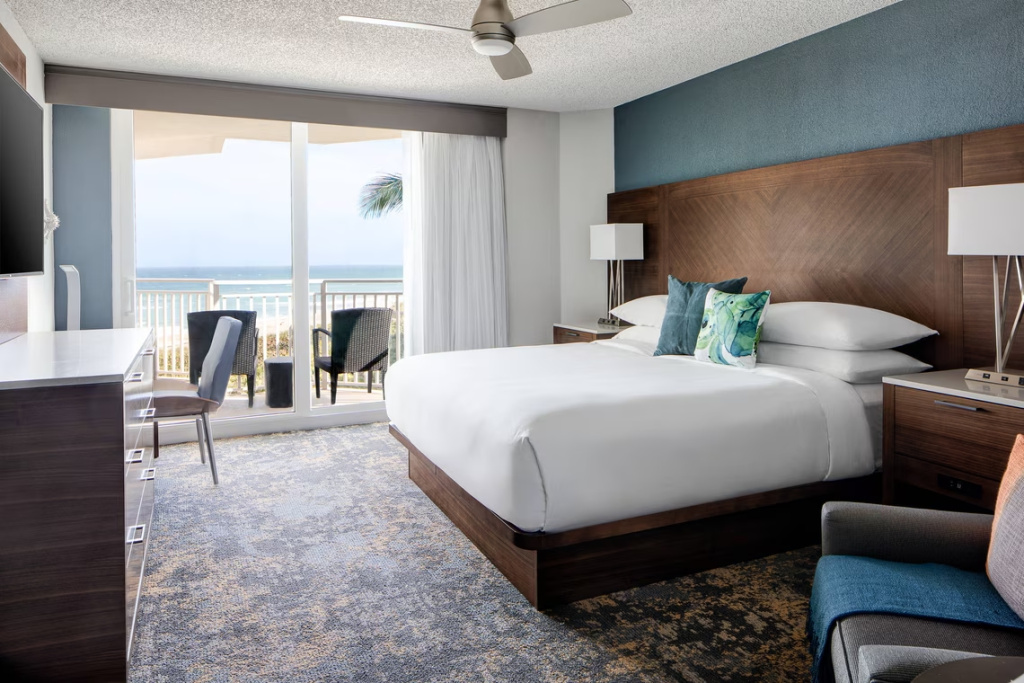 Double Beach Villas Studio Suite with balcony and Ocean View (full double bed)