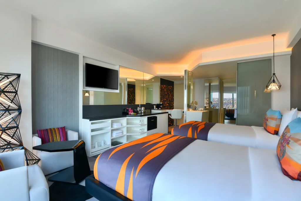 Double Deluxe room (twin beds)