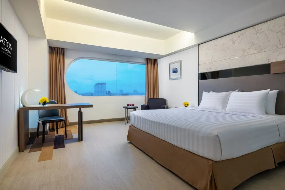 Aston Makassar Hotel & Convention Center Room Type - Deluxe Double room (full double bed)
