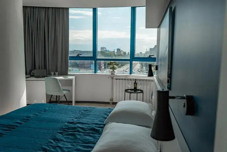 Double room with city view (twin beds)