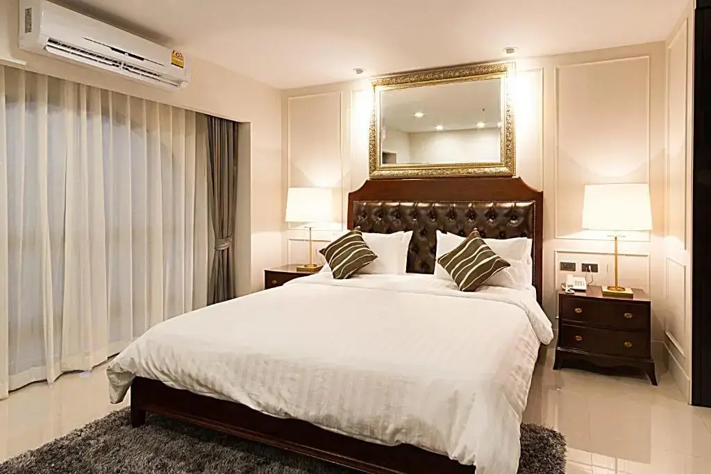 With Bath Double Suite full double bed