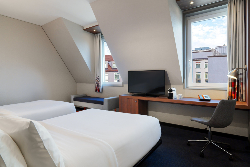 Urban Quadruple Guest room