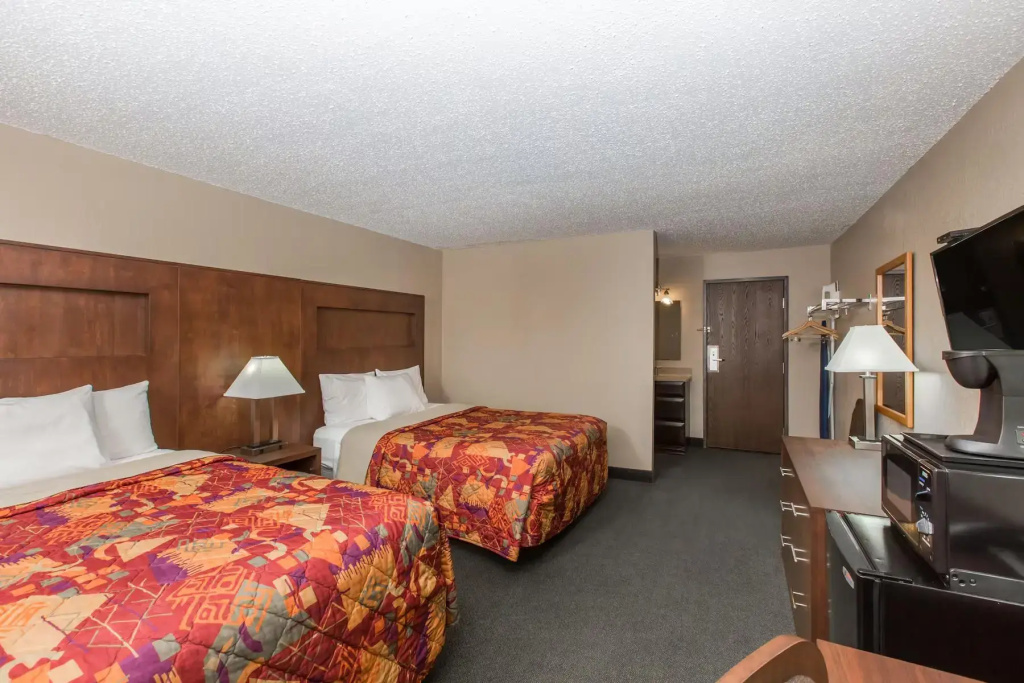 Standard Double room (twin beds)