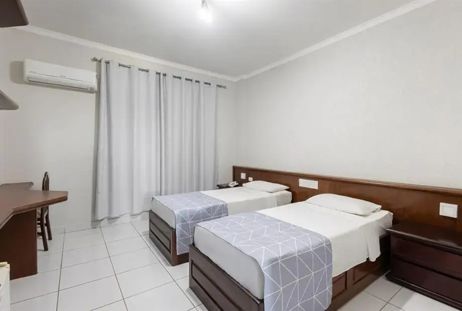 Bristol Exceler Plaza Hotel - Chambres