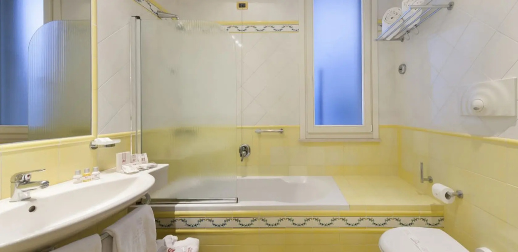 Continental Hotel - Chambres